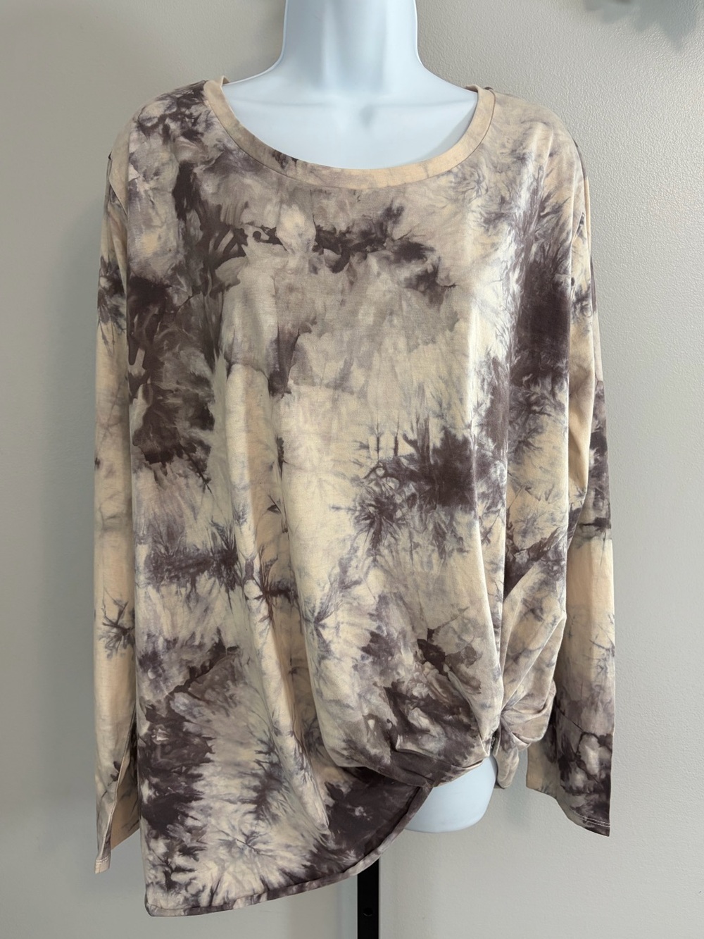 NWT Umgee Beige & Brown Tie-Dye Twist-Hem Long Sleeve Top